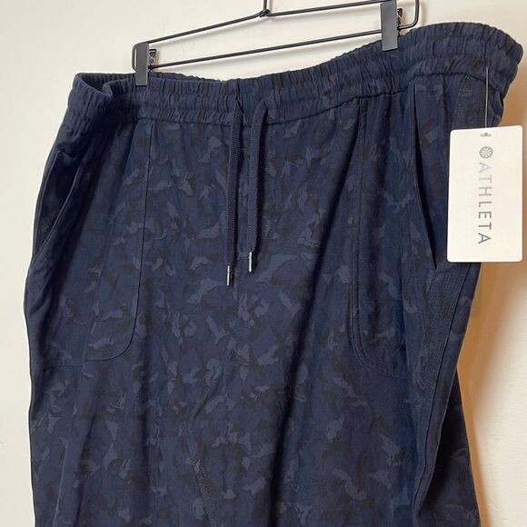 Athleta Stratum Camo Printed Farallon Jogger 26 NWT - Picture 3 of 8